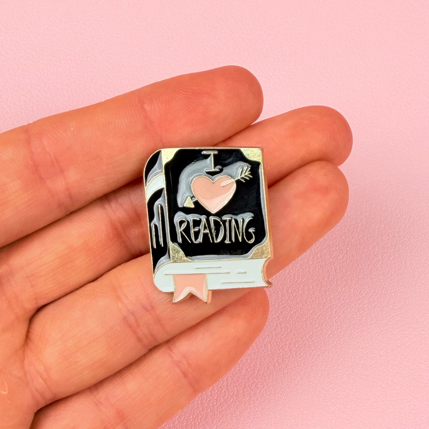 Pin “I love reading"