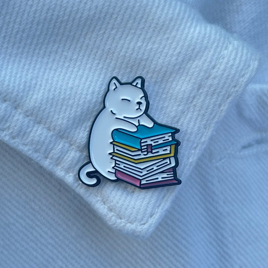 Pin “Cat & Book Stack”