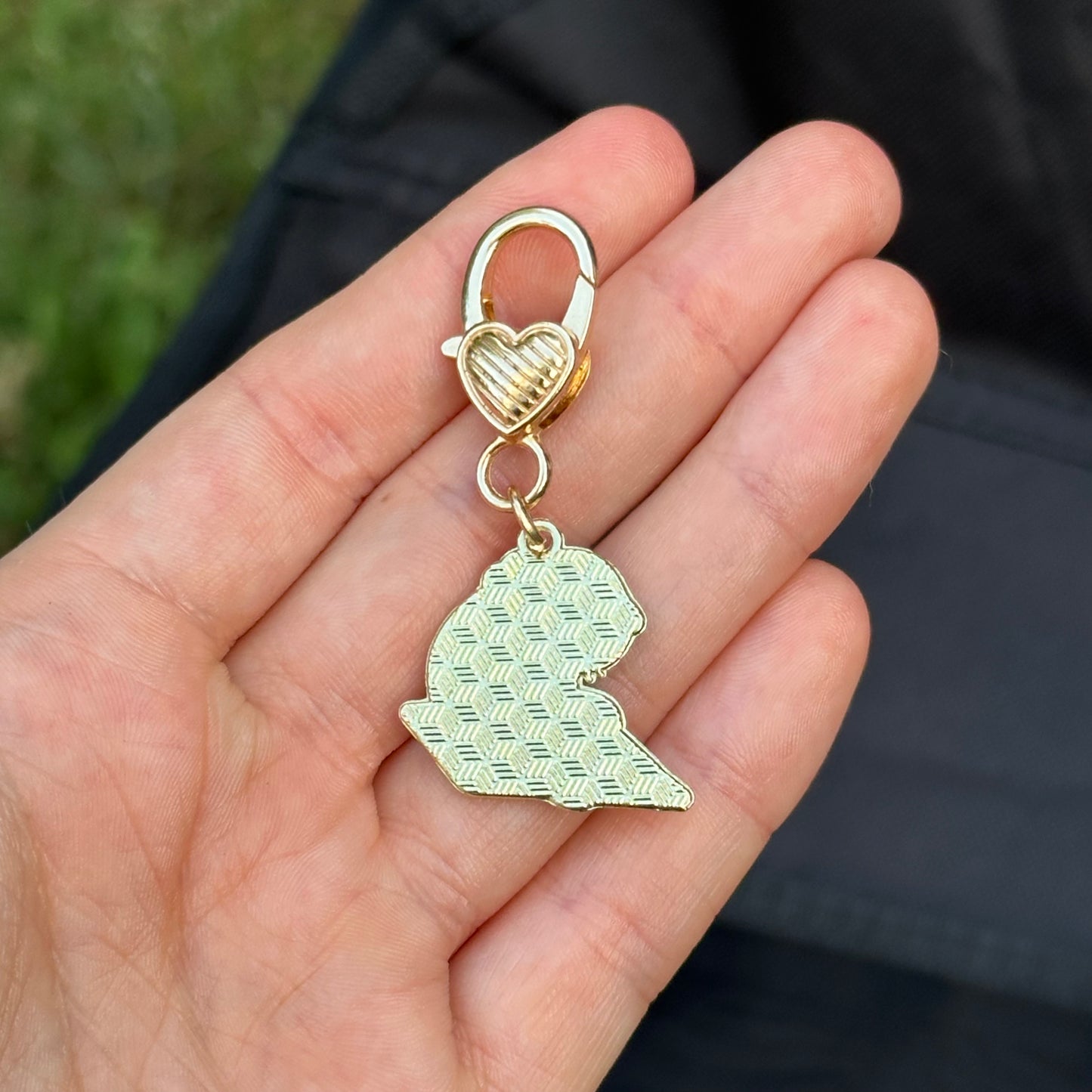 Keychain “Reading Cat”