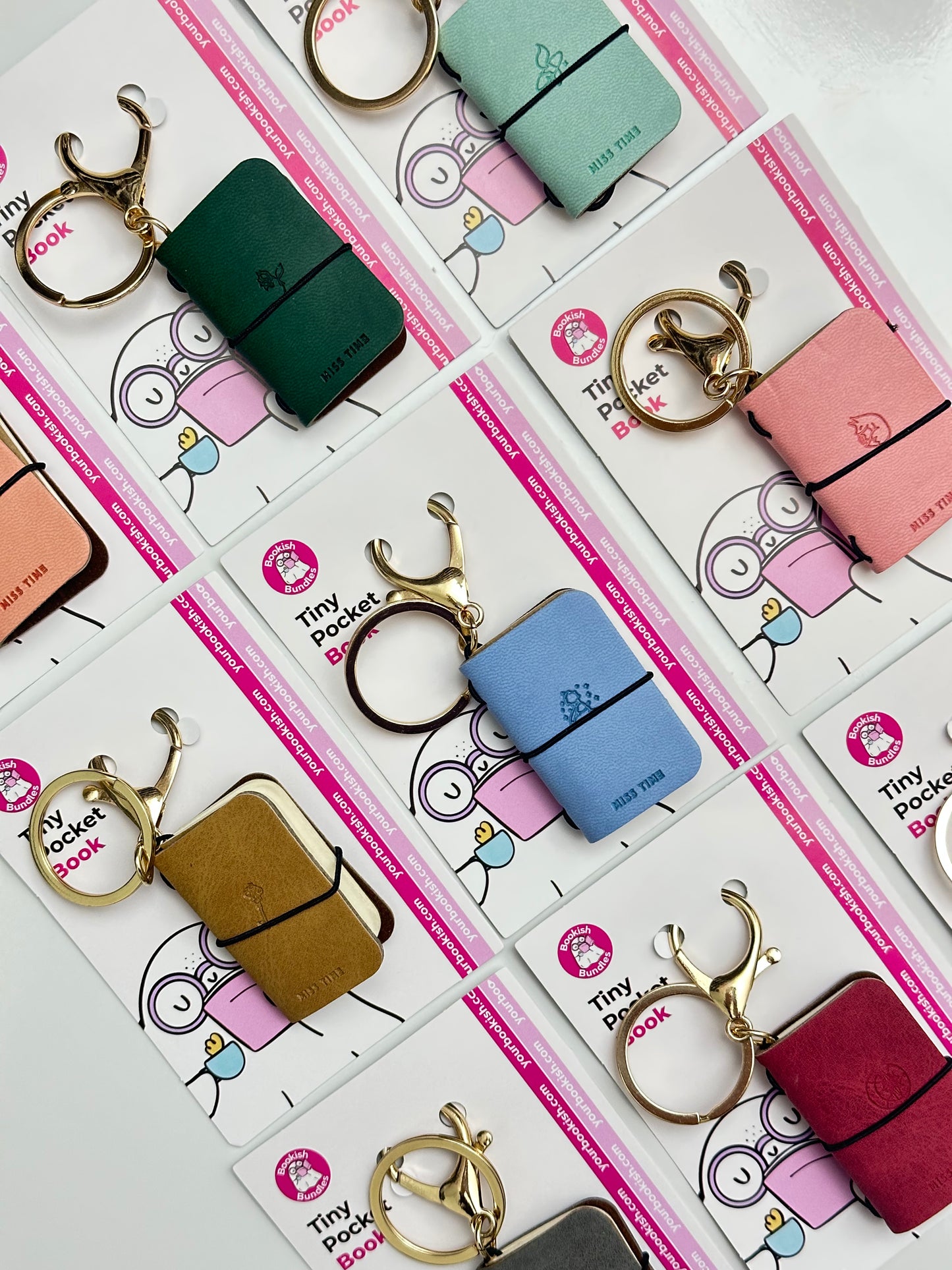 Tiny Pocket Book Keychain – Mini Notebook in 9 Cute Colors