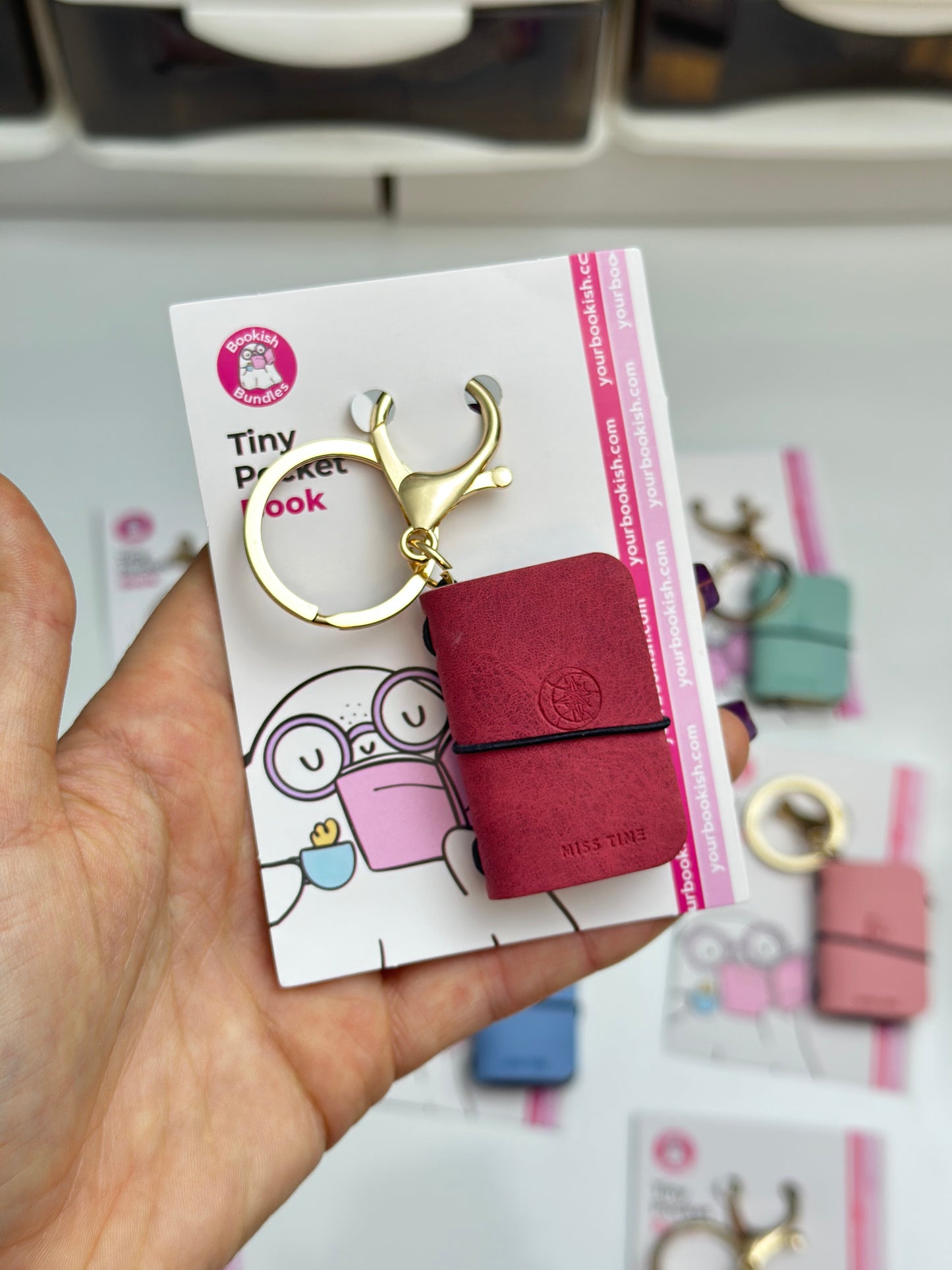 Tiny Pocket Book Keychain – Mini Notebook in 9 Cute Colors