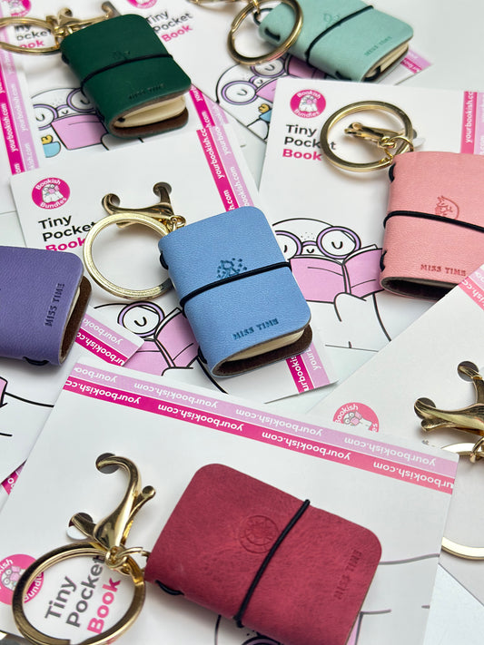 Tiny Pocket Book Keychain – Mini Notebook in 9 Cute Colors
